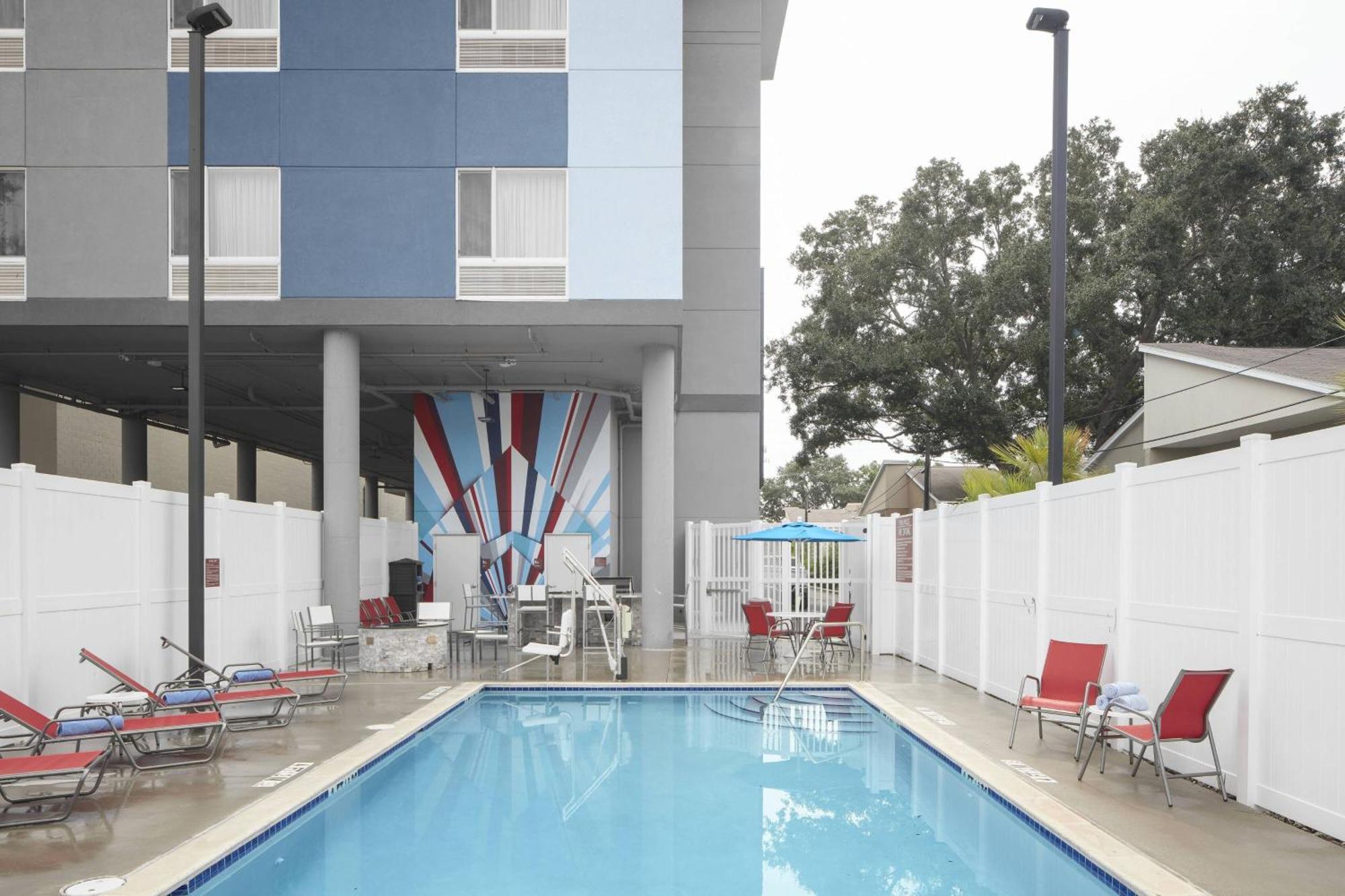 Towneplace Suites By Marriott Tampa South Екстериор снимка